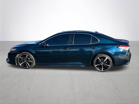 Used 2018 Toyota Camry XSE image 10