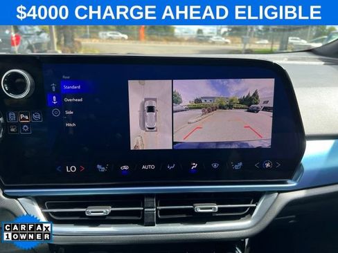 Used 2024 Chevrolet Equinox EV LT AWD/4WD image 30