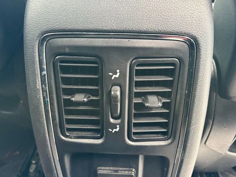 Used 2017 Jeep Grand Cherokee Altitude image 14