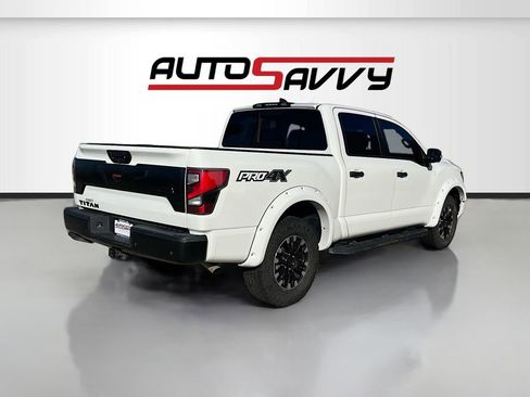 Used 2022 Nissan Titan PRO-4X w/ Pro-4x Convenience Package AWD/4WD image 7