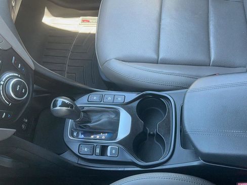 Used 2018 Hyundai Santa Fe Sport w/ 2.0T Ultimate Tech Package 05 AWD/4WD image 19