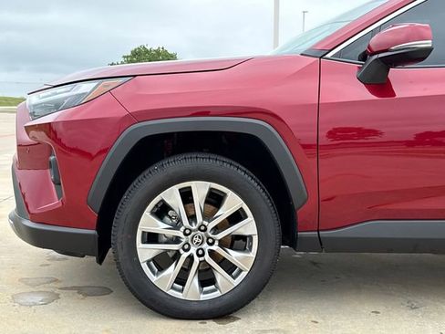 Used 2025 Toyota RAV4 Limited image 5