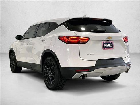 Used 2023 Chevrolet Blazer LT FWD image 13