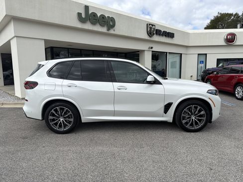 Used 2025 BMW X5 xDrive40i image 3