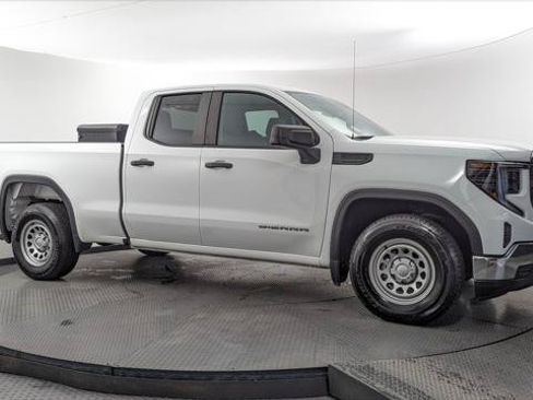 Used 2023 GMC Sierra 1500 Pro w/ Convenience Package RWD image 11