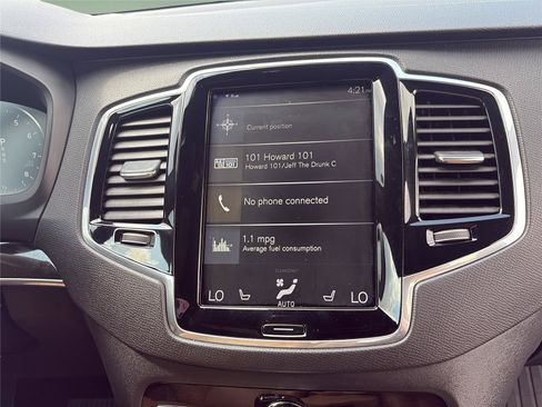 Used 2018 Volvo XC90 T6 Momentum w/ Convenience Package AWD/4WD image 14