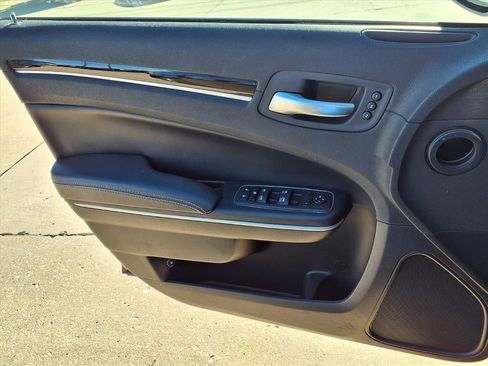 Certified 2023 Chrysler 300 S w/ Comfort Group image 21
