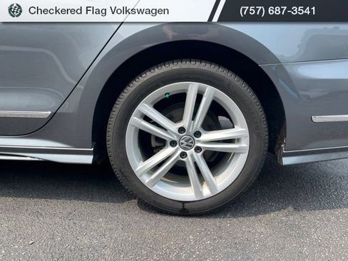 Used 2015 Volkswagen Passat TDI SEL Premium FWD image 7