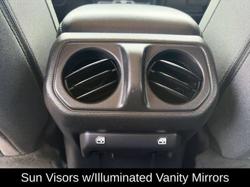Used 2024 Jeep Gladiator Sport AWD/4WD image 25