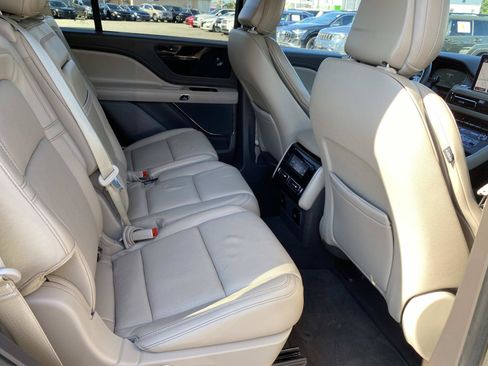 Used 2020 Lincoln Aviator Reserve w/ Equipment Group 201A AWD/4WD image 25