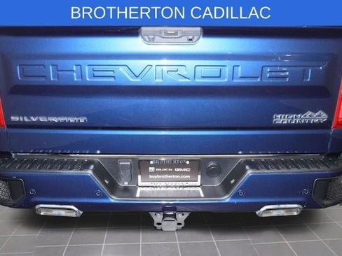 Used 2022 Chevrolet Silverado 1500 High Country w/ Technology Package AWD/4WD image 16