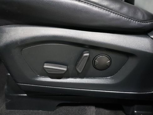 Used 2023 Ford Explorer XLT w/ Equipment Group 202A image 14