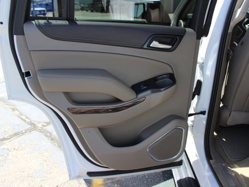 Used 2018 GMC Yukon SLT w/ Open Road Package AWD/4WD image 21