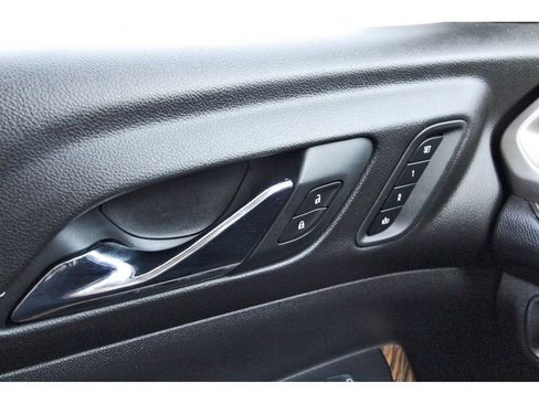 Used 2019 GMC Acadia Denali w/ Technology Package FWD image 22