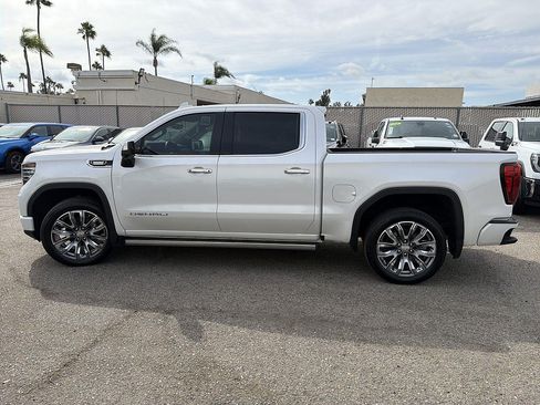 Used 2024 GMC Sierra 1500 Denali w/ Technology Package AWD/4WD image 8