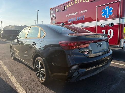 Used 2023 Kia Forte LXS FWD image 4