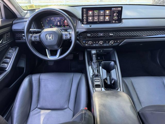 Used 2023 Honda Accord Touring image 12