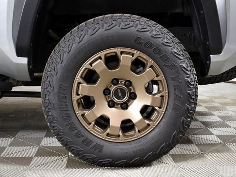 New 2025 Toyota Tacoma 4x4 Double Cab Hybrid image 24