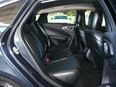 Used 2016 Chrysler 200 Limited Platinum FWD image 23