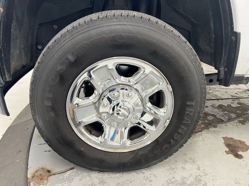 Used 2024 RAM 3500 Tradesman w/ Chrome Appearance Group AWD/4WD image 26