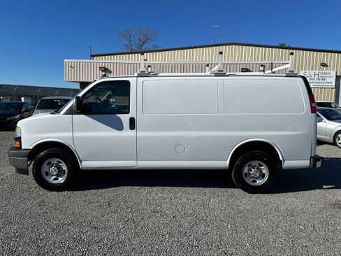 Used 2020 Chevrolet Express 2500 w/ Driver Convenience Package image 13