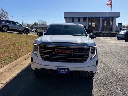 Used 2023 GMC Sierra 1500 AT4 image 2