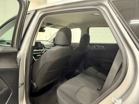 Used 2024 Kia Sportage LX image 32