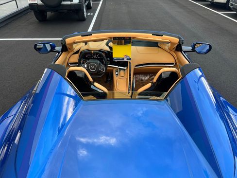 Used 2021 Chevrolet Corvette Stingray Premium Conv w/ Z51 Performance Package image 39