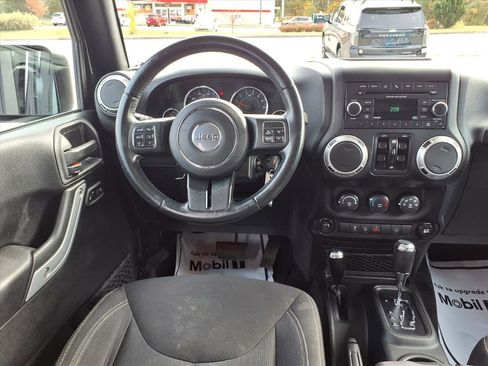 Used 2017 Jeep Wrangler Unlimited Sahara w/ Max Tow Package image 21