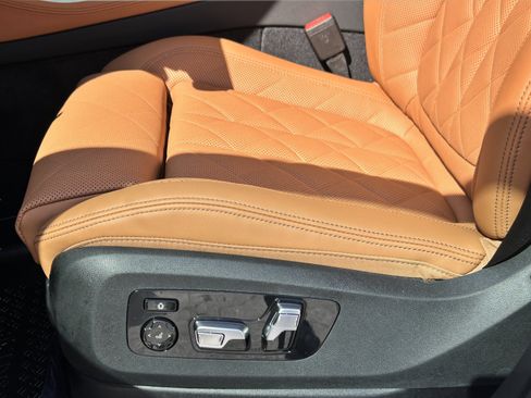 Used 2026 BMW X5 xDrive50e w/ Executive Package AWD/4WD image 25