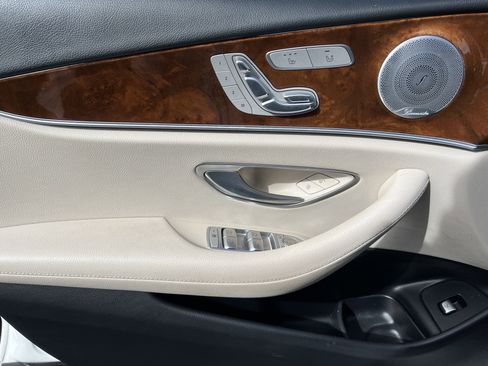 Certified 2019 Mercedes-Benz E 300 4MATIC image 14