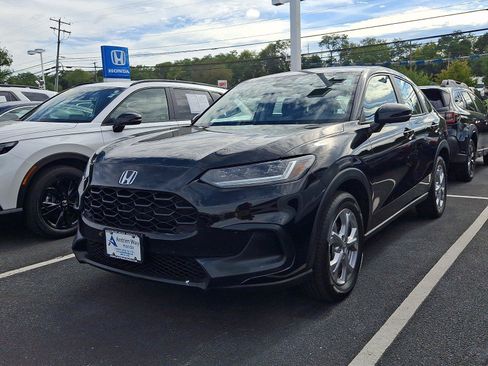 Used 2024 Honda HR-V LX image 3