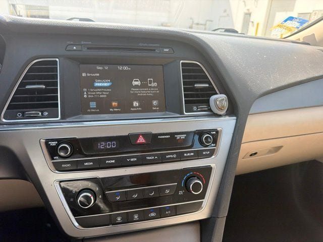 Used 2016 Hyundai Sonata SE w/ Cargo Package FWD image 10