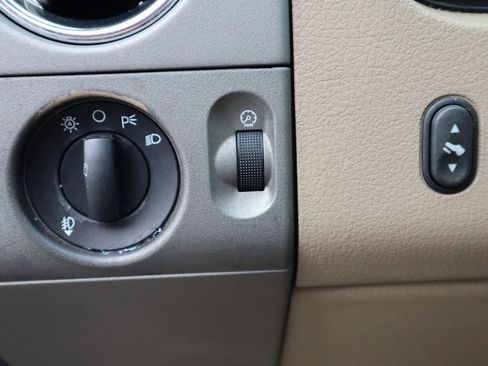 Used 2006 Ford F150 Lariat image 27