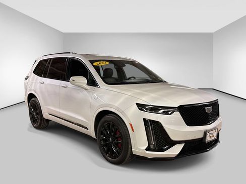 Used 2023 Cadillac XT6 Sport w/ LPO, ONYX Package AWD/4WD image 6