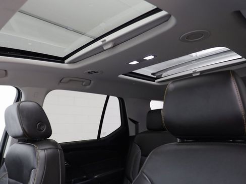 Used 2021 Chevrolet Traverse Premier w/ Redline Edition image 14