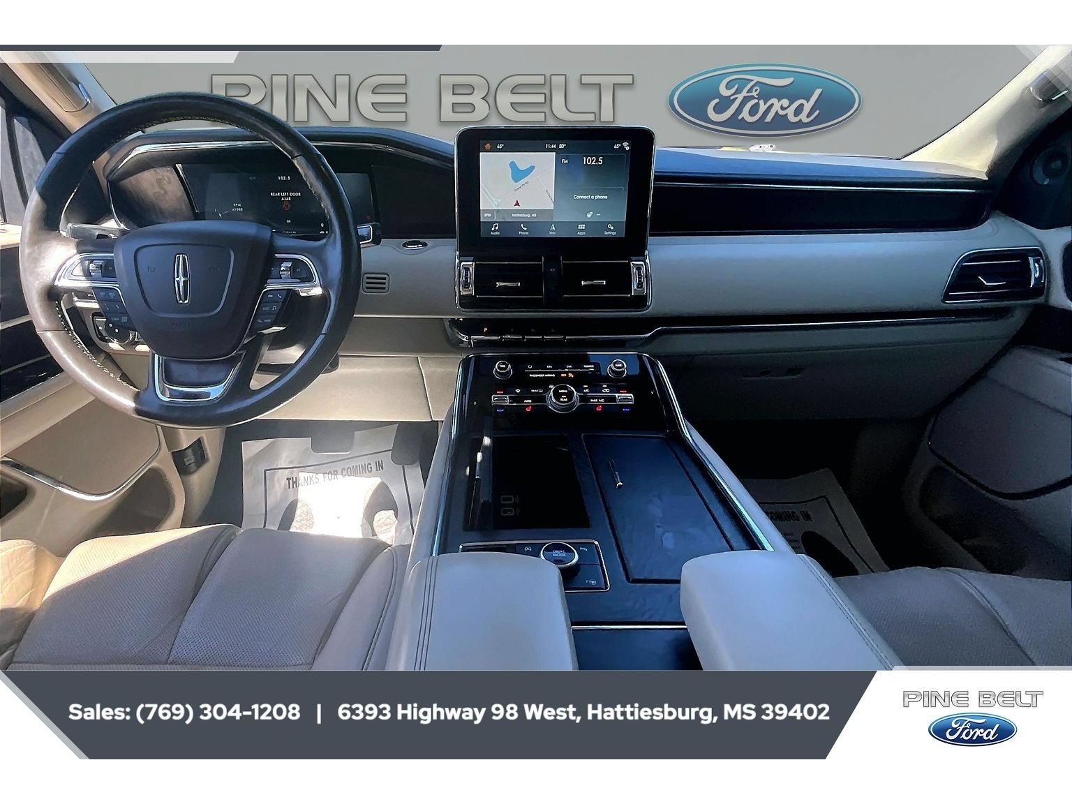 Used 2018 Lincoln Navigator Select w/ Technology Package RWD image 13