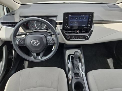 Used 2022 Toyota Corolla LE FWD image 11