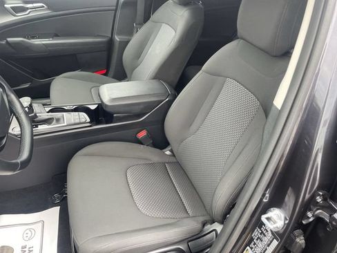 Used 2026 Kia Sportage LX FWD image 17