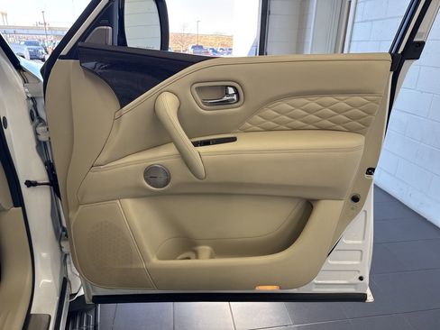 Used 2021 INFINITI QX80 Sensory w/ All-Season Package image 58