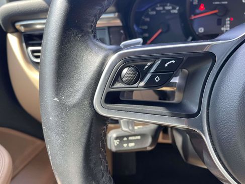Used 2020 Porsche Macan AWD/4WD image 23