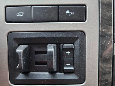 Used 2015 Ford Expedition EL Limited w/ Equipment Group 301A image 17