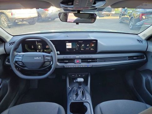 Used 2025 Kia K4 LXS FWD image 24