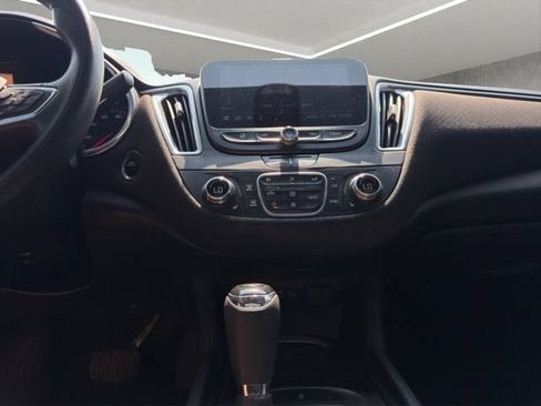 Used 2020 Chevrolet Malibu LT FWD image 59