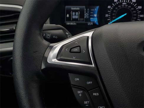 Certified 2024 Ford Edge SEL w/ Convenience Package image 18