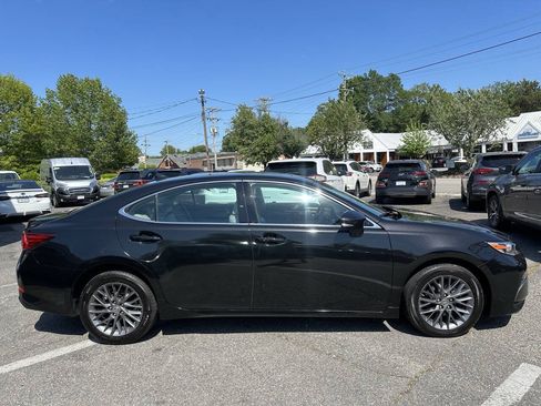 Used 2018 Lexus ES 350 w/ Navigation System Package FWD image 5