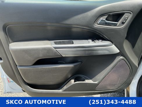 Used 2022 Chevrolet Colorado LT w/ Fleet Safety Package RWD image 12