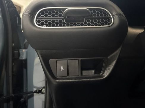 Used 2026 Honda HR-V EX-L image 16