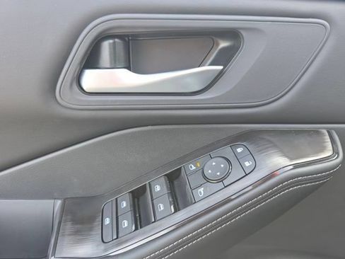 New 2026 Nissan Rogue SV w/ Cold Weather Package AWD/4WD image 21