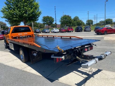 Used 2024 Ford F550 2WD Regular Cab Super Duty image 5
